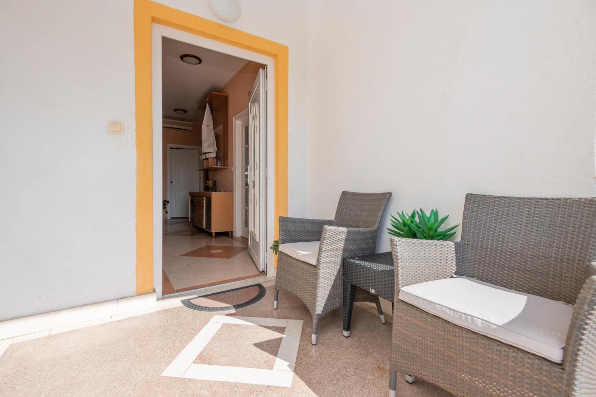 Family Apartments Marita Makarska Exteriör bild